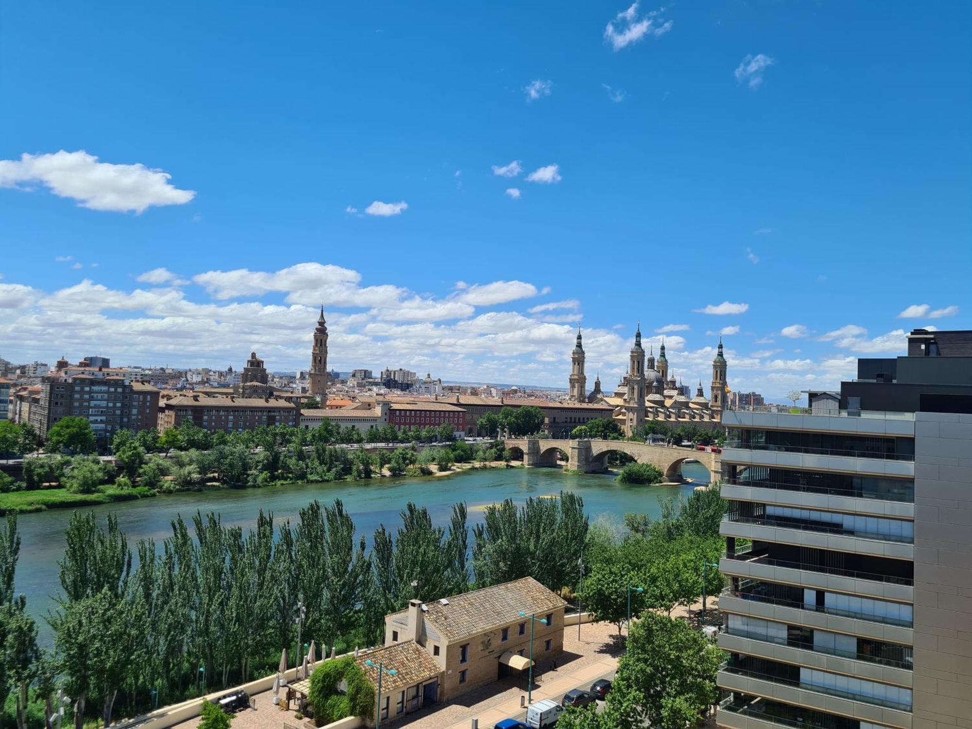 Dos Torres Ribera Play & Relax Con Jacuzzi Y Cine Apartment Zaragoza Exterior photo